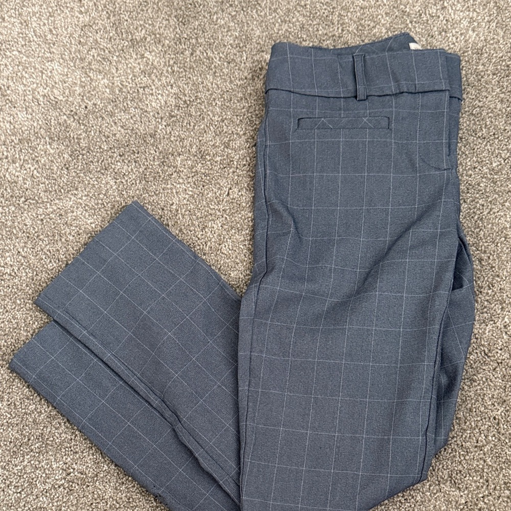 Van Heusen Women’s Blue Checkered Dress Pants